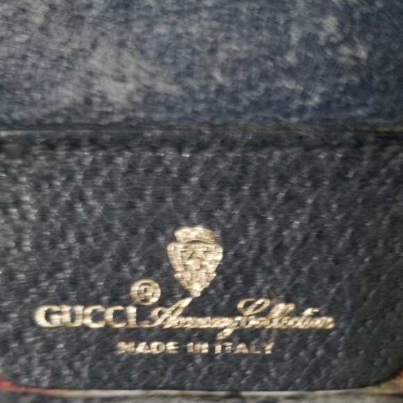 Authentic Vintage Gucci Crossbody - Picture 6 of 7
